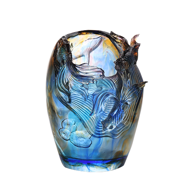 Glazen vaas: luxe en verfijnde woonkamer bloemstuk kristalglas artistiek bewaard gebleven bloemenhouder thuis eettafel decoratief ornament 