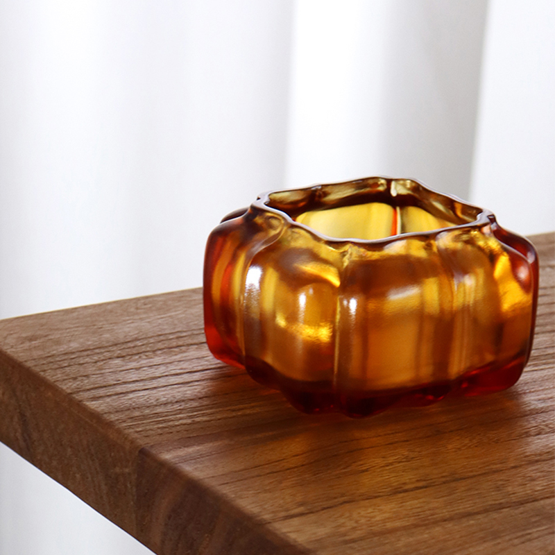 Pompoenvormige waterpot van paars kristalglas