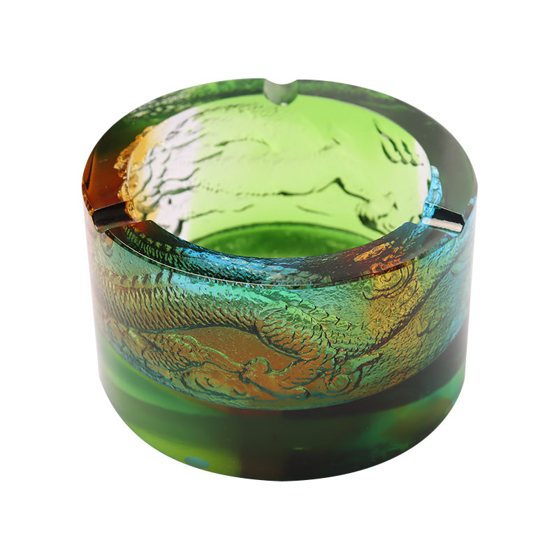 Glazen asbak met draak-uit-zee-patroon