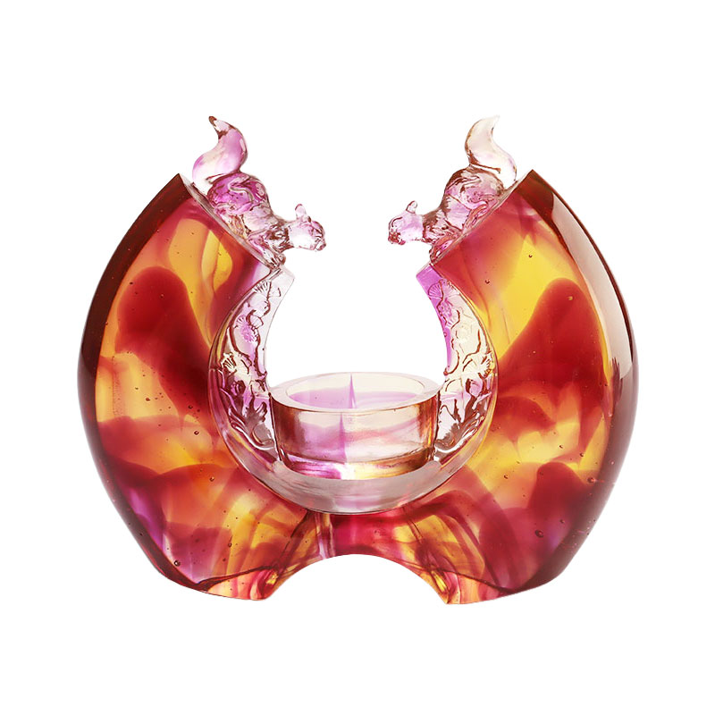 Paars gekleurde glazuur kandelaar