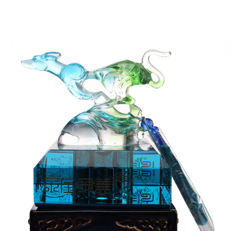 Blauwe herten flesdop decoratieve ornamenten glazen wijnfles gebruiksvoorwerpen