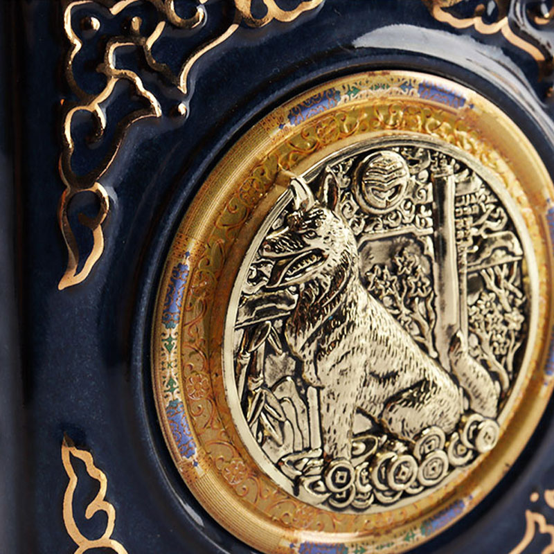 Blauwe herten flesdop decoratieve ornamenten glazen wijnfles gebruiksvoorwerpen