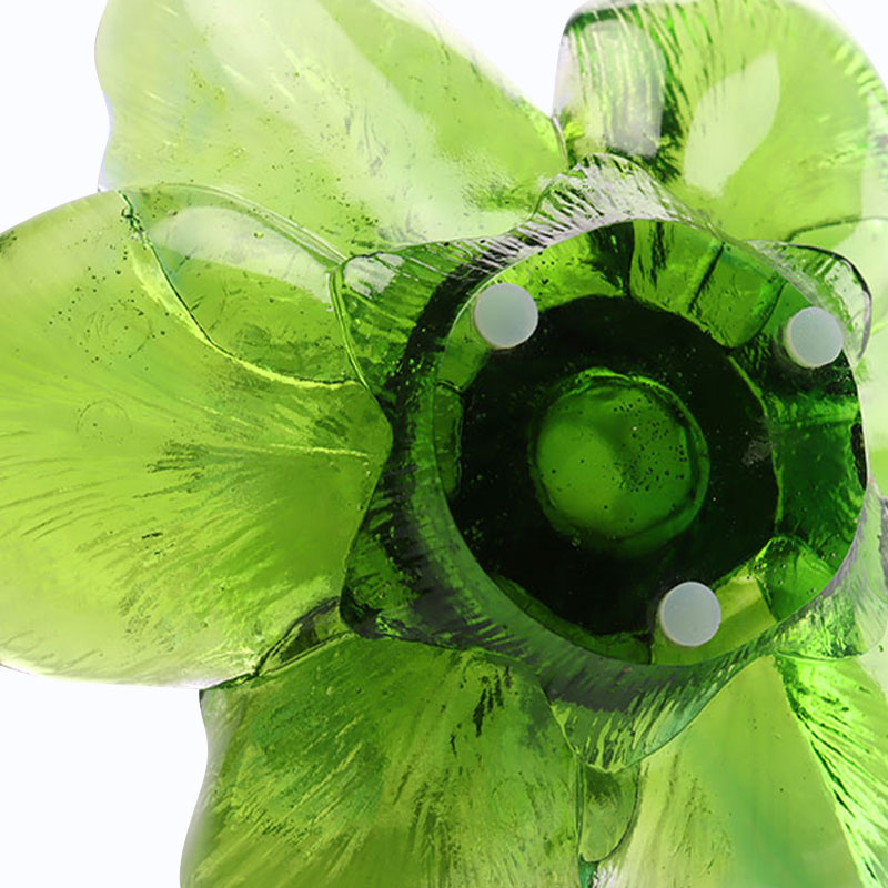 Glazen bloemblaadjevormige kaarsenhouder