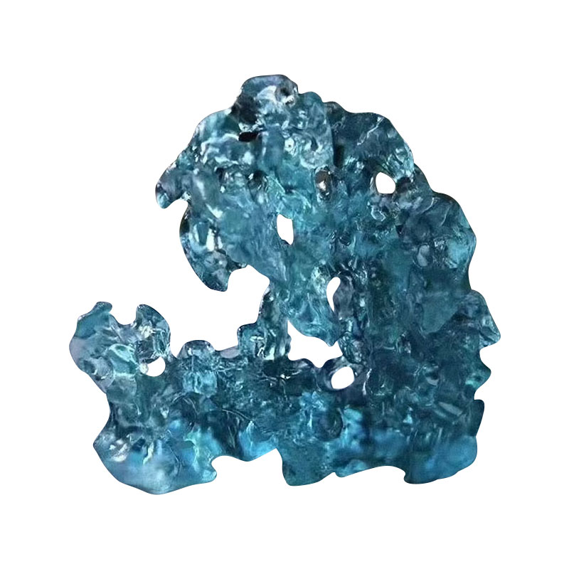 Rotsvormige blauw gekleurde glazen ornamenten