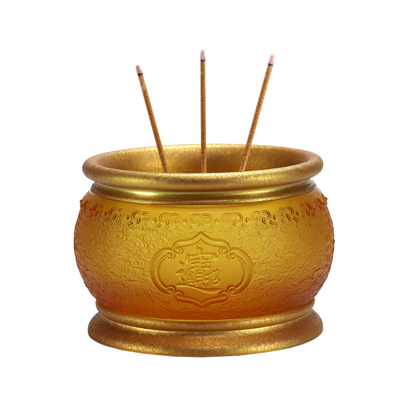 Glazen offergaven voor de boeddhistische tempel om rijkdom en schatten te brengen