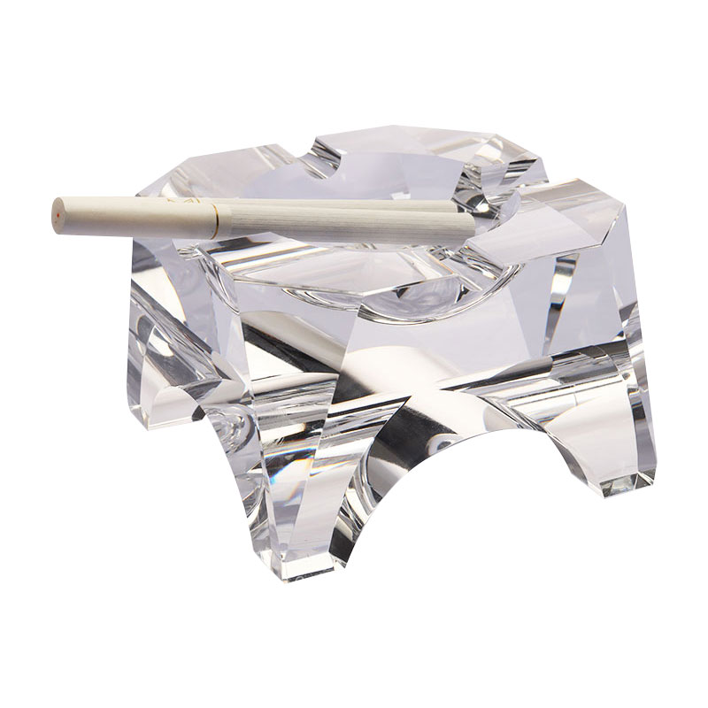 Eenvoudig geometrisch ontwerp transparant glazen kristallen asbak