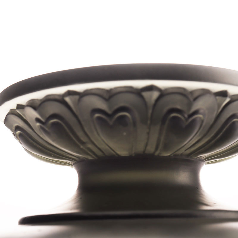 Grijs gekleurde glazuur fruitschaal