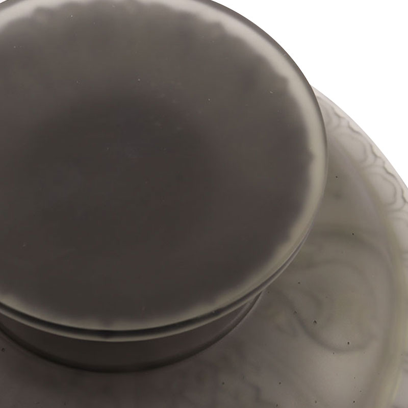 Grijs gekleurde glazuur fruitschaal